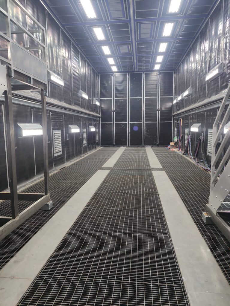 Cabine de grenaillage à plancher racleur avec génie civil, photo 9