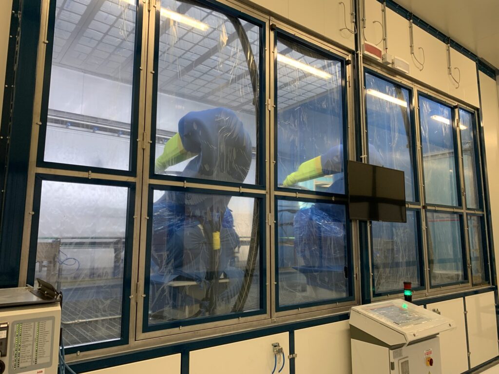 Cabine de peinture liquide avec robot intégré, photo 5
