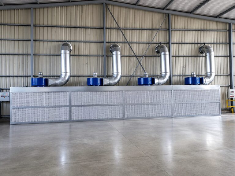 Caisson de peinture liquide / polyester