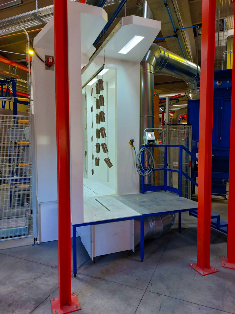 Cabine de poudrage automatique
